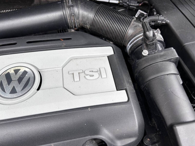 2014 Volkswagen GTI Wolfsburg Edition PZEV
