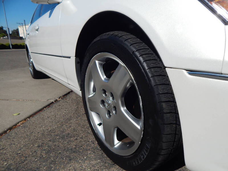 2005 Lexus LS 430