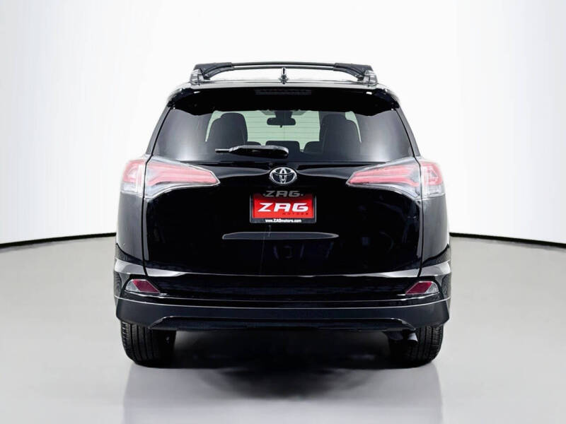 2017 Toyota RAV4 SE