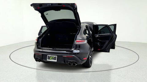 2024 Porsche Macan S