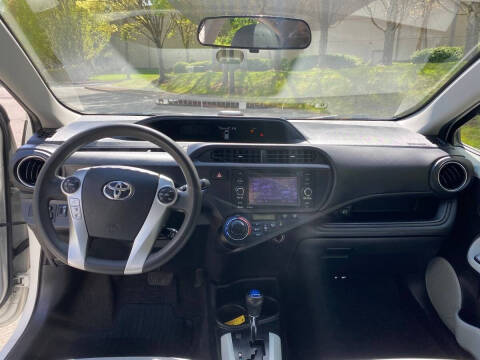 2012 Toyota Prius c Four