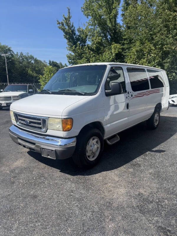 2005 Ford E-Series E-350 SD XLT