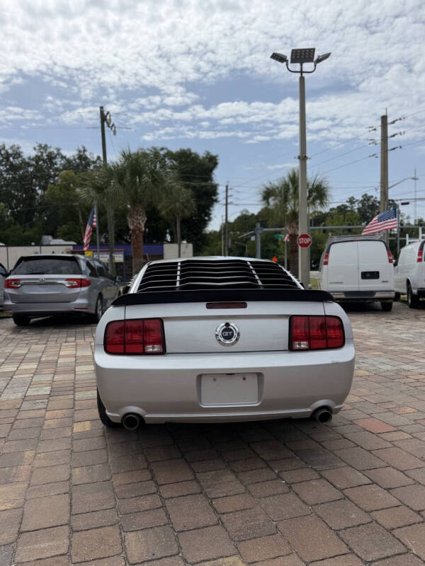2006 Ford Mustang GT Deluxe