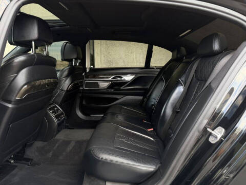 2017 BMW 7 Series 750i