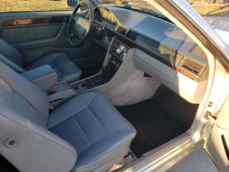 1995 Mercedes-Benz E-Class E 320