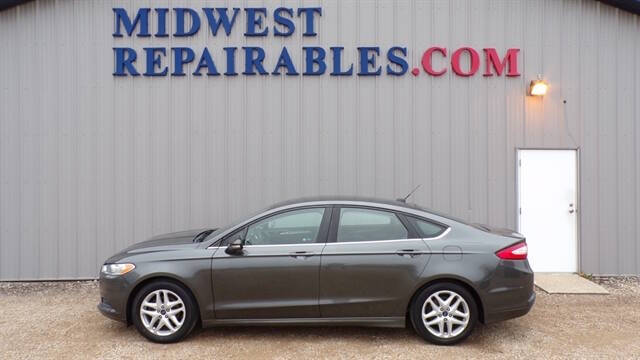 2016 Ford Fusion SE