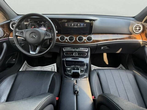 2017 Mercedes-Benz E-Class E 300 4MATIC