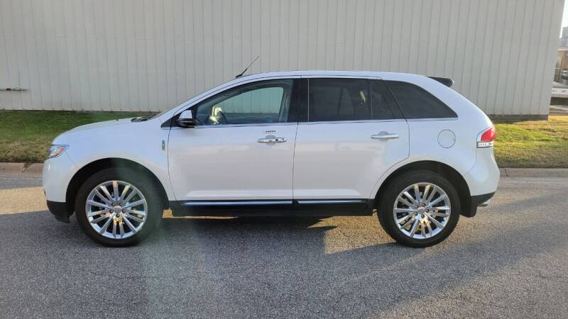 2013 Lincoln MKX for sale at TNK Autos in Inman KS