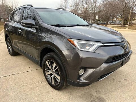 2018 Toyota RAV4 for sale at Denali Motors in Addison IL