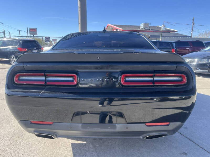 2019 Dodge Challenger SXT