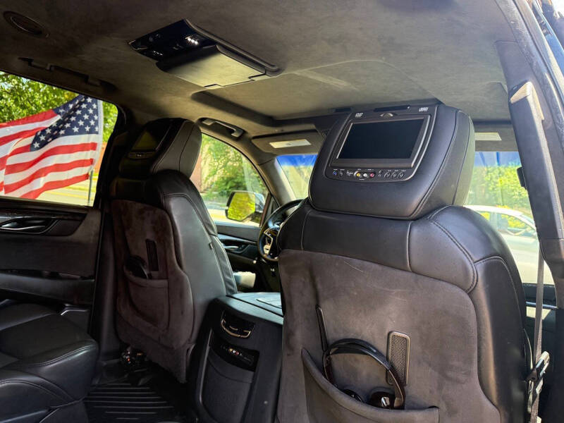 2016 Cadillac Escalade Platinum