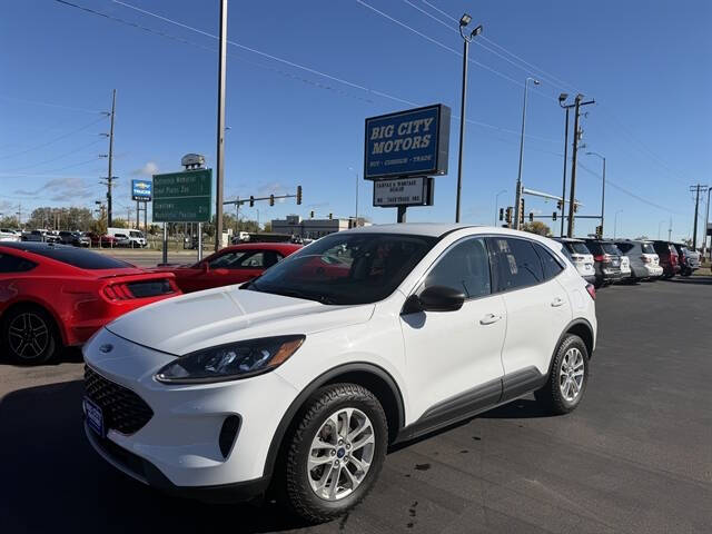 2022 Ford Escape SE's photo