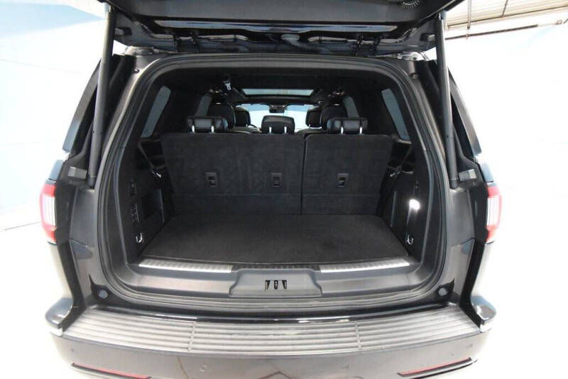 2019 Lincoln Navigator Select