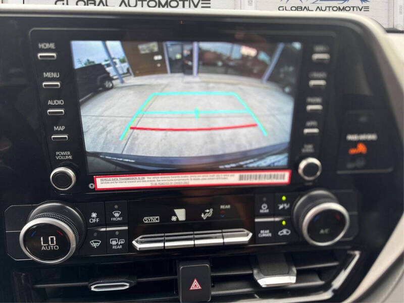 2022 Toyota Highlander LE