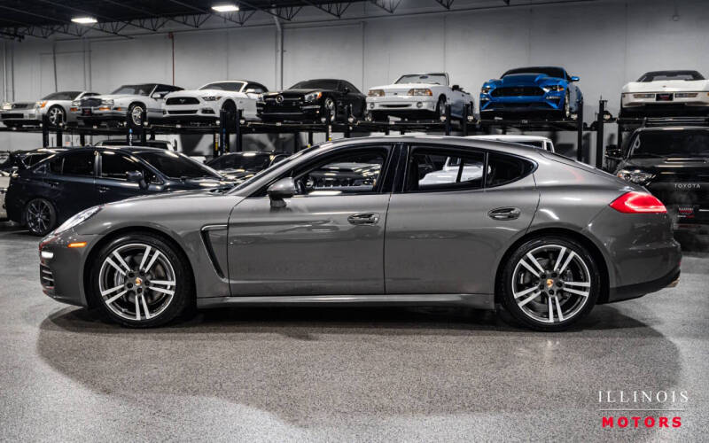 2016 Porsche Panamera 4 Edition