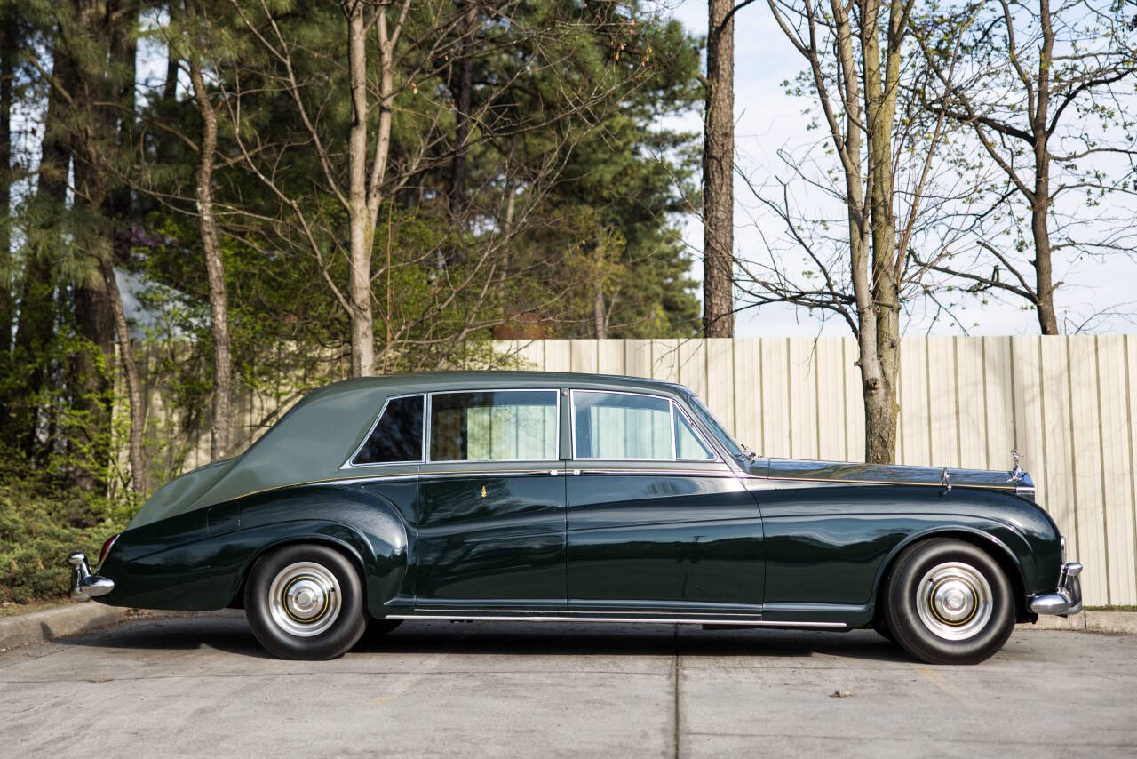 1967 Rolls-Royce Phantom 4