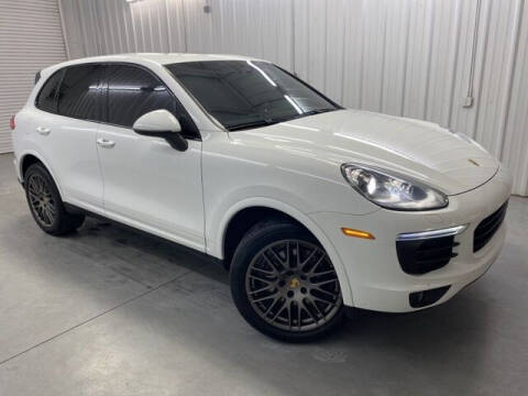 2017 Porsche Cayenne for sale at JOE BULLARD USED CARS in Mobile AL