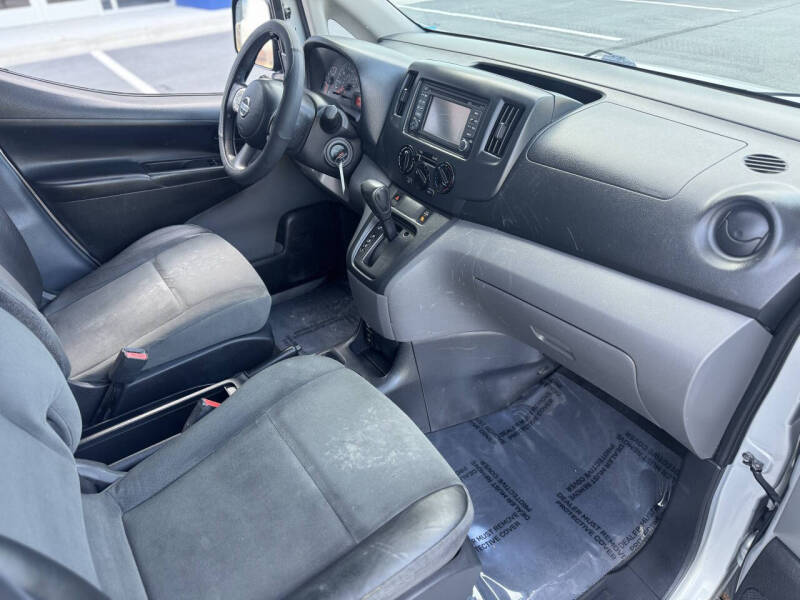 2013 Nissan NV200 SV