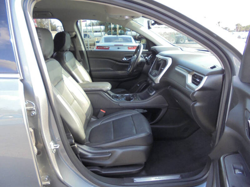 2020 GMC Acadia SLT