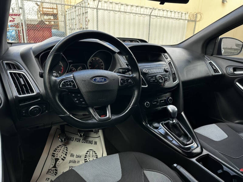2018 Ford Focus ST