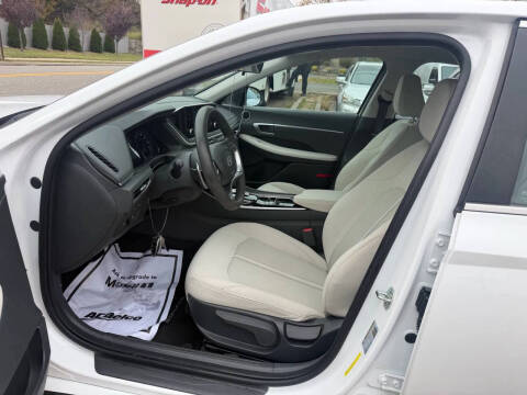 2022 Hyundai Sonata Hybrid Blue