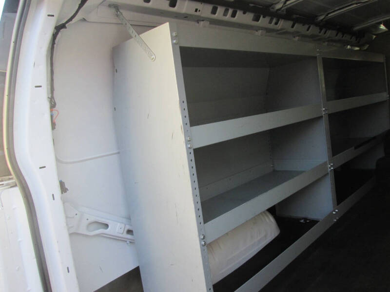 2022 Chevrolet Express 2500