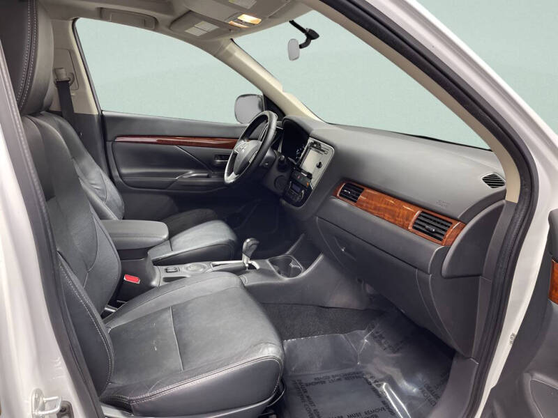 2015 Mitsubishi Outlander SE