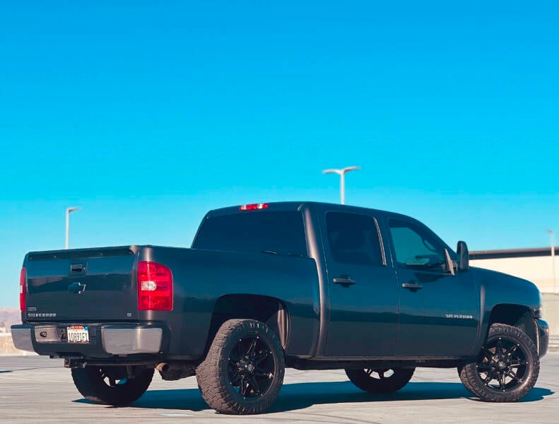 2011 Chevrolet Silverado 1500 LT photo 15