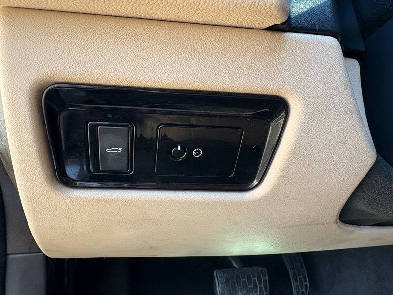 2017 Jaguar XF 35t Prestige