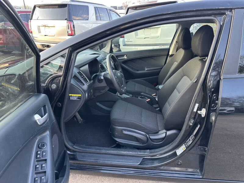 2017 Kia Forte5 LX