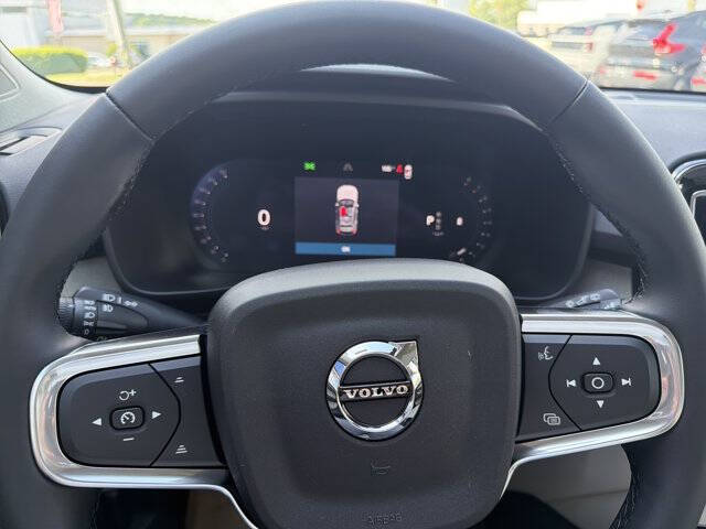 2026 Volvo XC40 B5 Plus
