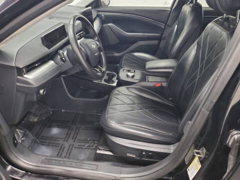 2021 Ford Mustang Mach-E Select