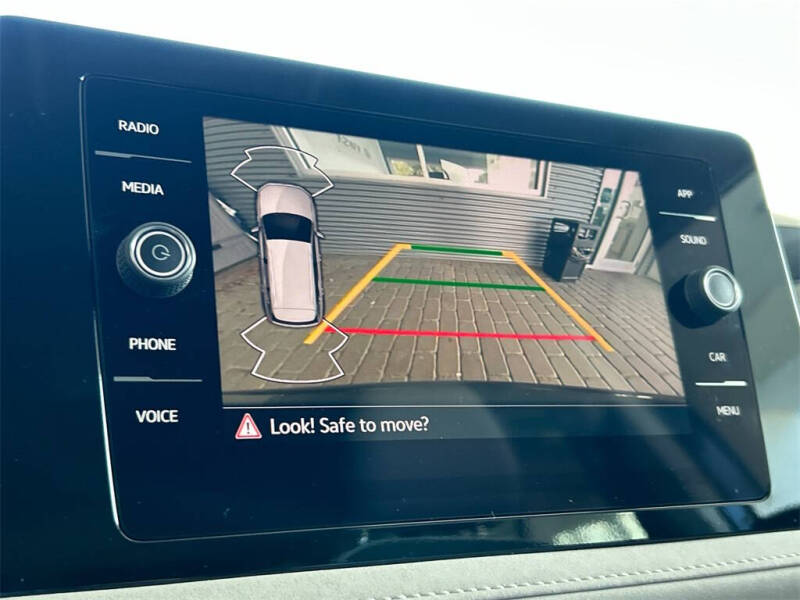 2025 Volkswagen Taos SE