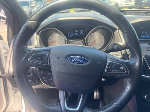 2017 Ford Focus ST