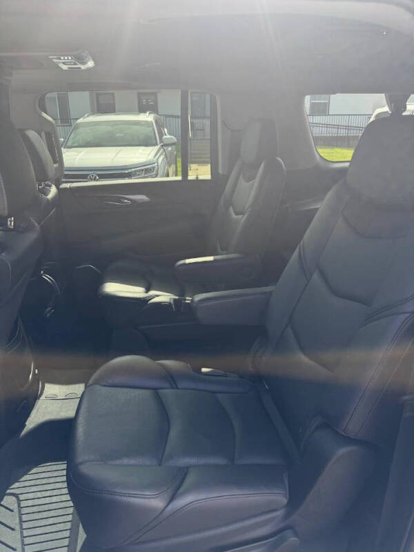 2018 Cadillac Escalade ESV Premium Luxury
