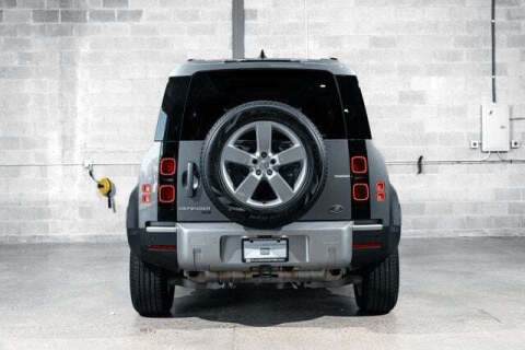 2022 Land Rover Defender 110 SE