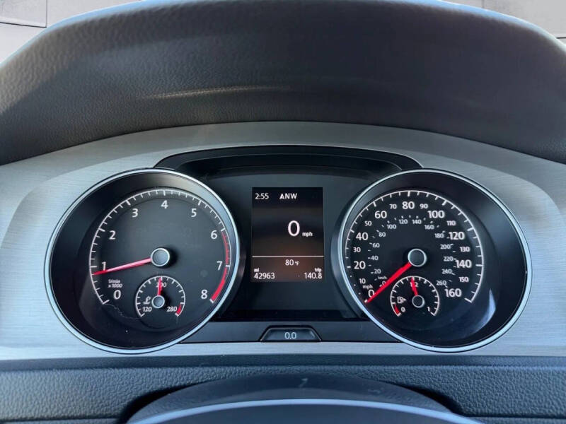 2016 Volkswagen Golf TSI S