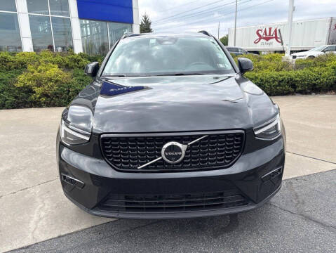 2026 Volvo XC40 B5 Plus