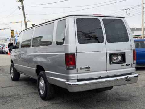 2010 Ford E-Series E-350 SD XL