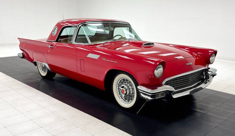 1957 Ford Thunderbird