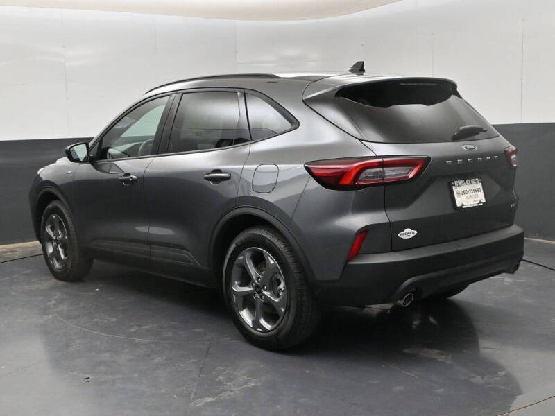 2025 Ford Escape Hybrid ST-Line