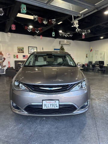 2018 Chrysler Pacifica Hybrid Touring Plus