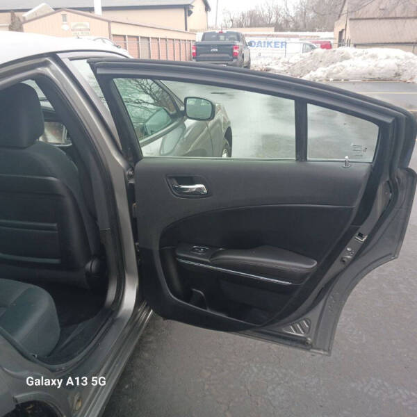 2011 Dodge Charger SE