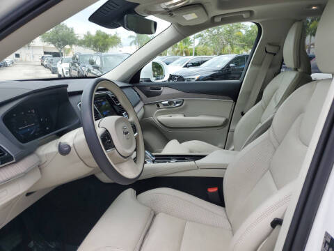 2024 Volvo XC90 B6 Ultimate Bright Theme 6P