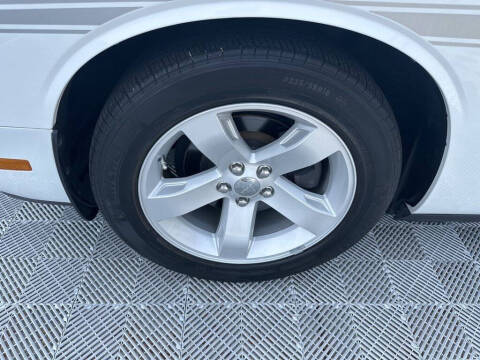 2012 Dodge Challenger SXT