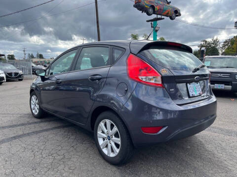 2012 Ford Fiesta SE
