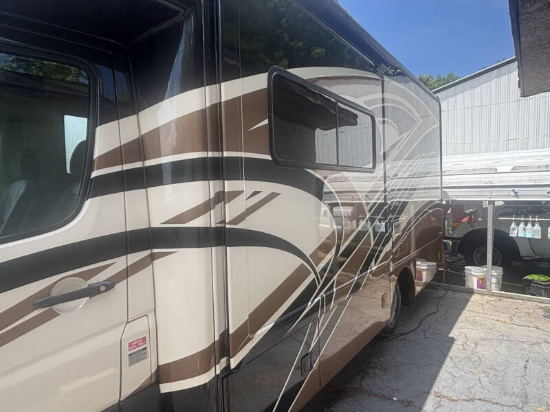 2014 Thor Motor Coach Citation 24sa