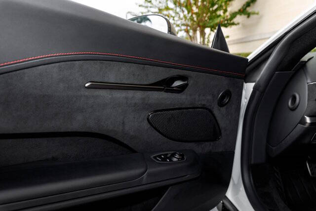 2025 Aston Martin Vantage