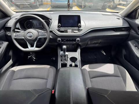 2022 Nissan Altima 2.5 SV