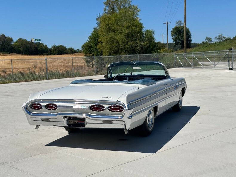 1962 Oldsmobile Starfire